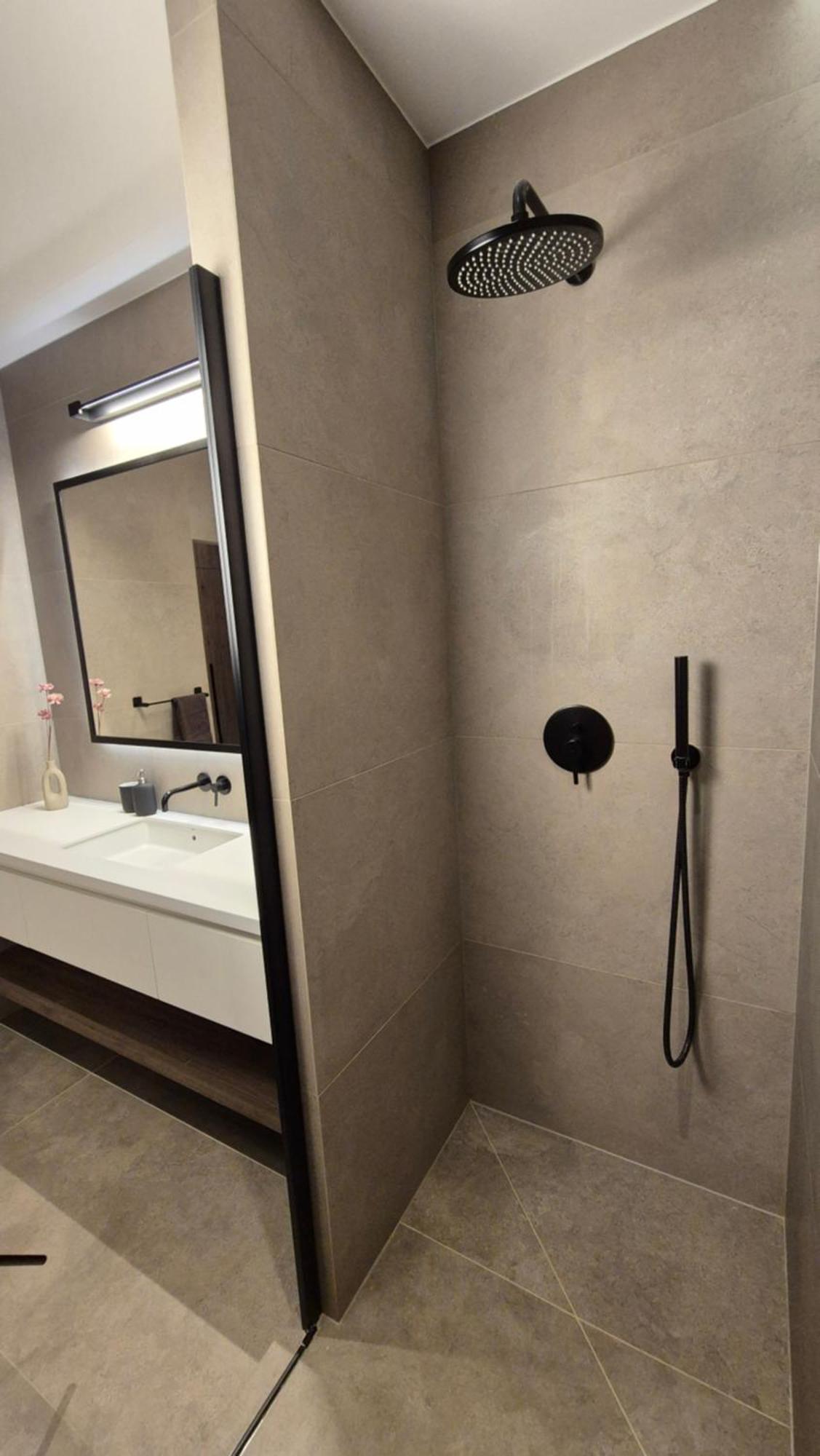Апартаменти Luxurious Vanilla Apartment, Self Check-in 24h, Parking, Air-conditioning *